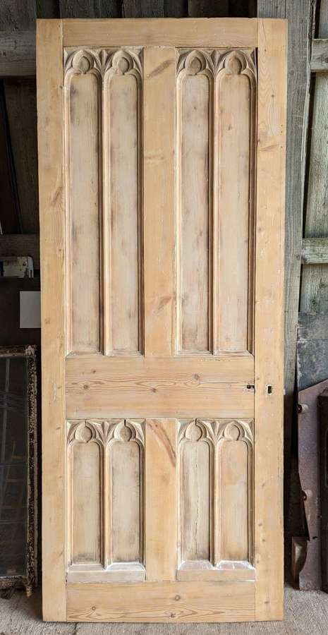 DB0765 A FANTASTIC RECLAIMED HAND CARVED GOTHIC STRIPPPED PINE DOOR