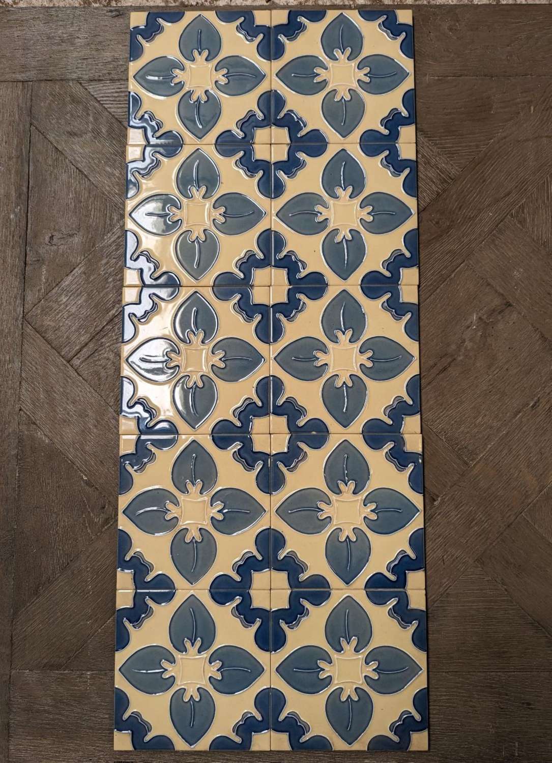 M1898 10 DECORATIVE REPRODUCTION UNUSED BLUE AND CREAM FIRE TILES