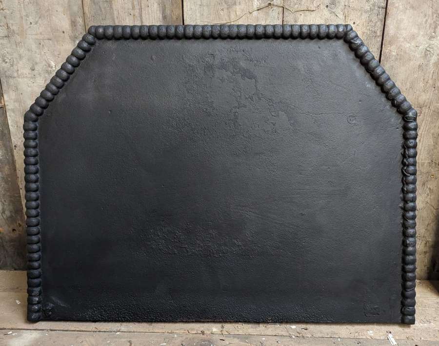 FB0132 A RECLAIMED VINTAGE CAST IRON FIRE BACK