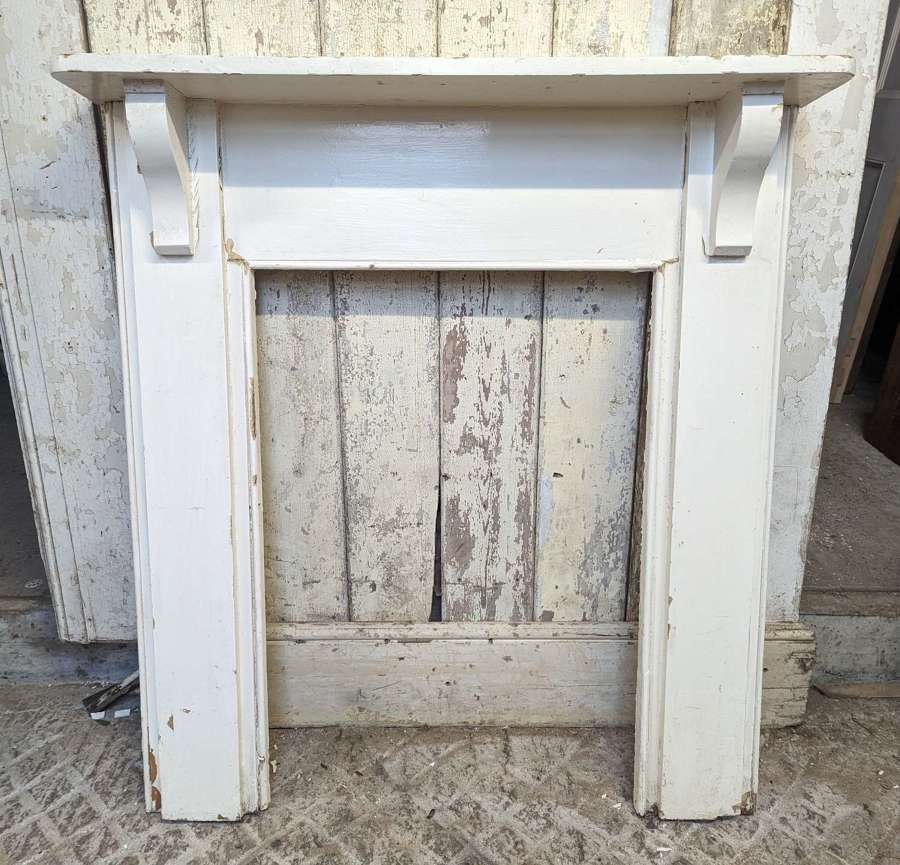 FS0292 A SMALL RECLAIMED ANTIQUE PAINTED PINE FIRE SURROUND