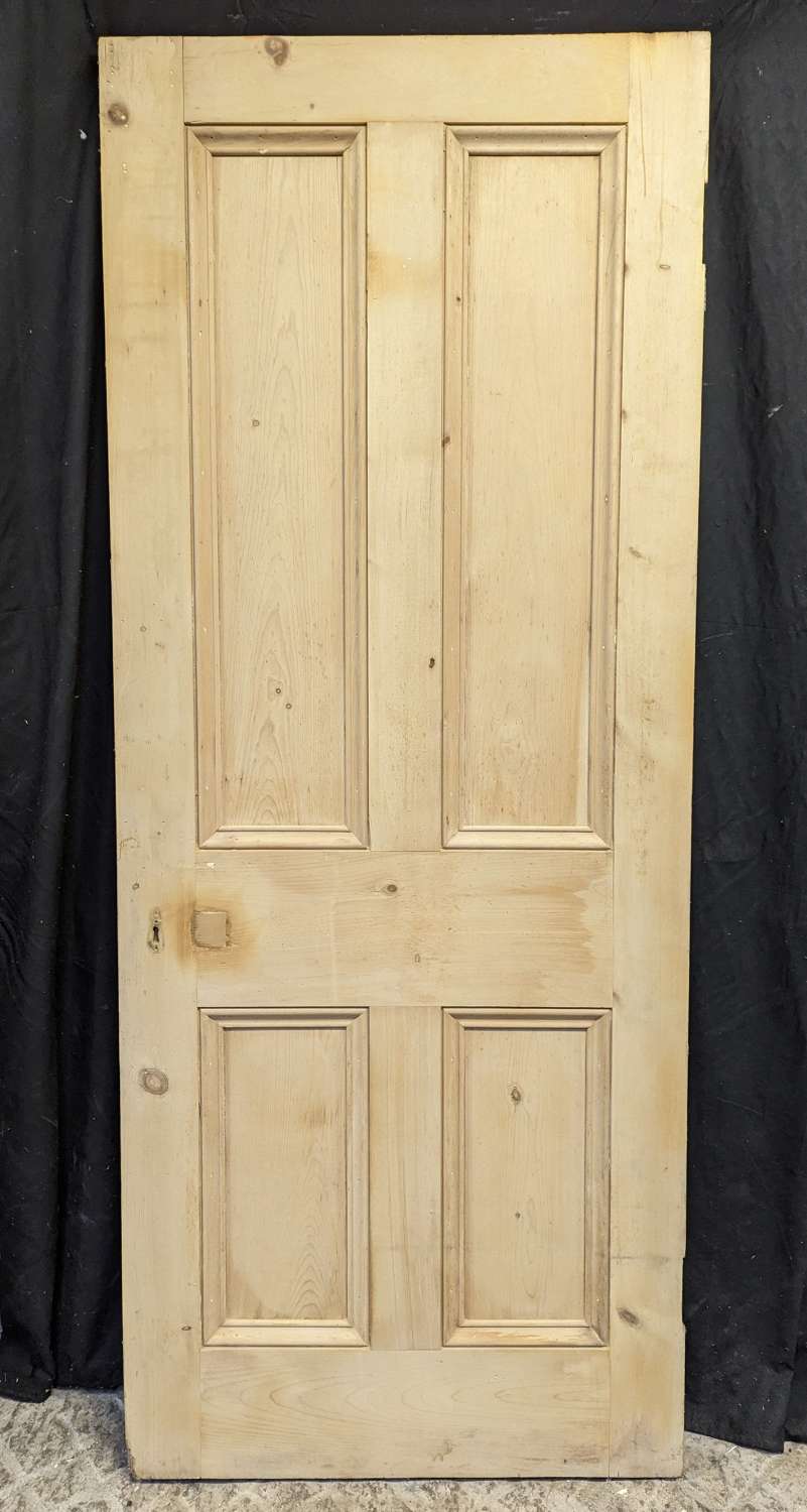 DI0909 A RECLAIMED STRIPPED PINE DOOR SUITABLE FOR INTERNAL USE
