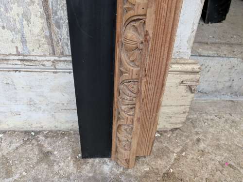 FS0369 RECLAIMED LARGE DECORATIVE CARVED PINE FIRE SURROUND WITH SLATE