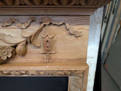 FS0369 RECLAIMED LARGE DECORATIVE CARVED PINE FIRE SURROUND WITH SLATE