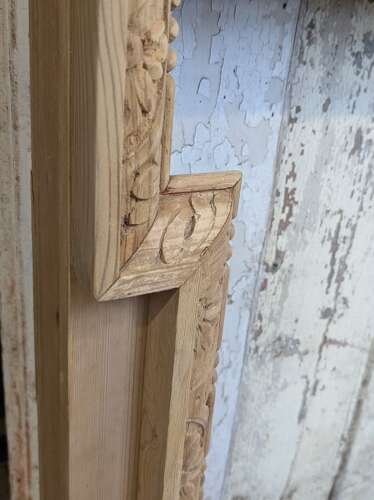 FS0386 AN ELEGANT RECLAIMED VICTORIAN STRIPPED PINE CARVED FIRE SURROUND