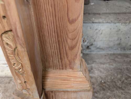 FS0393 AN ELEGANT RECLAIMED ANTIQUE STRIPPED PINE CARVED FIRE SURROUND