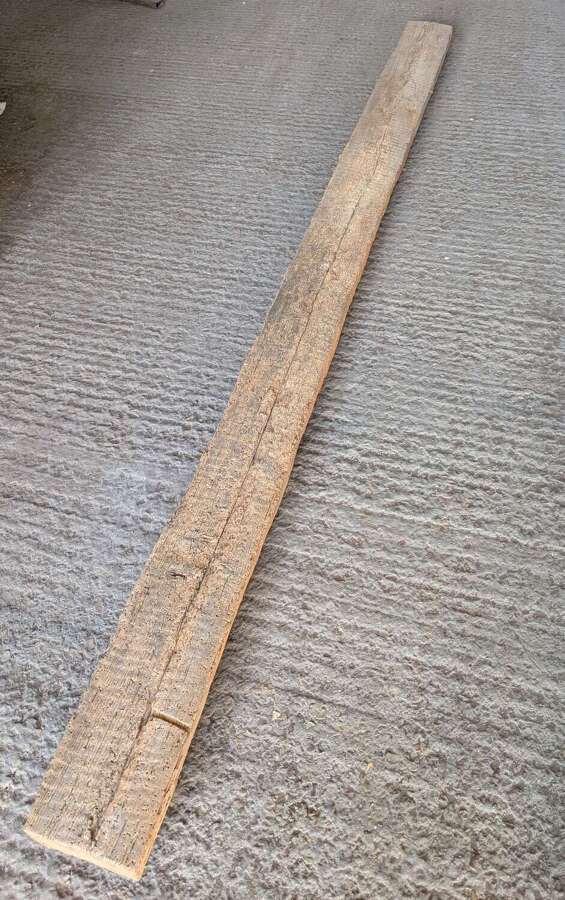 M2127 A CHARACTERFUL RECLAIMED ELM BEAM FOR PROJECT