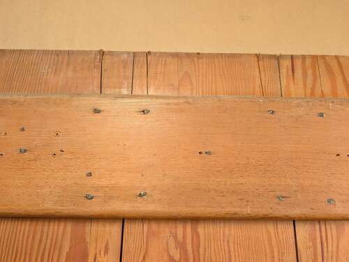 DI0995 A RECLAIMED PITCH PINE INTERNAL PLANK DOOR