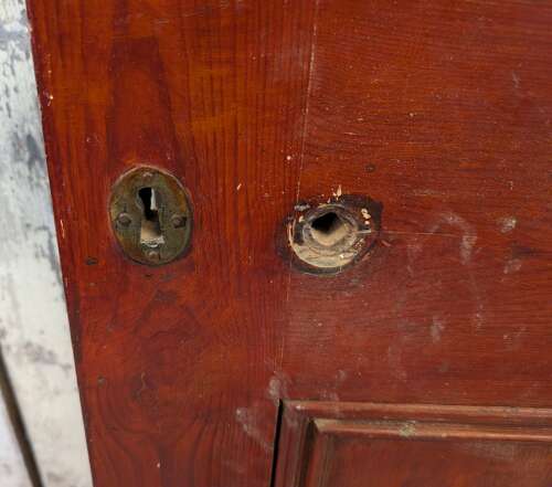DI1039 A RECLAIMED FIVE PANEL PINE INTERNAL DOOR
