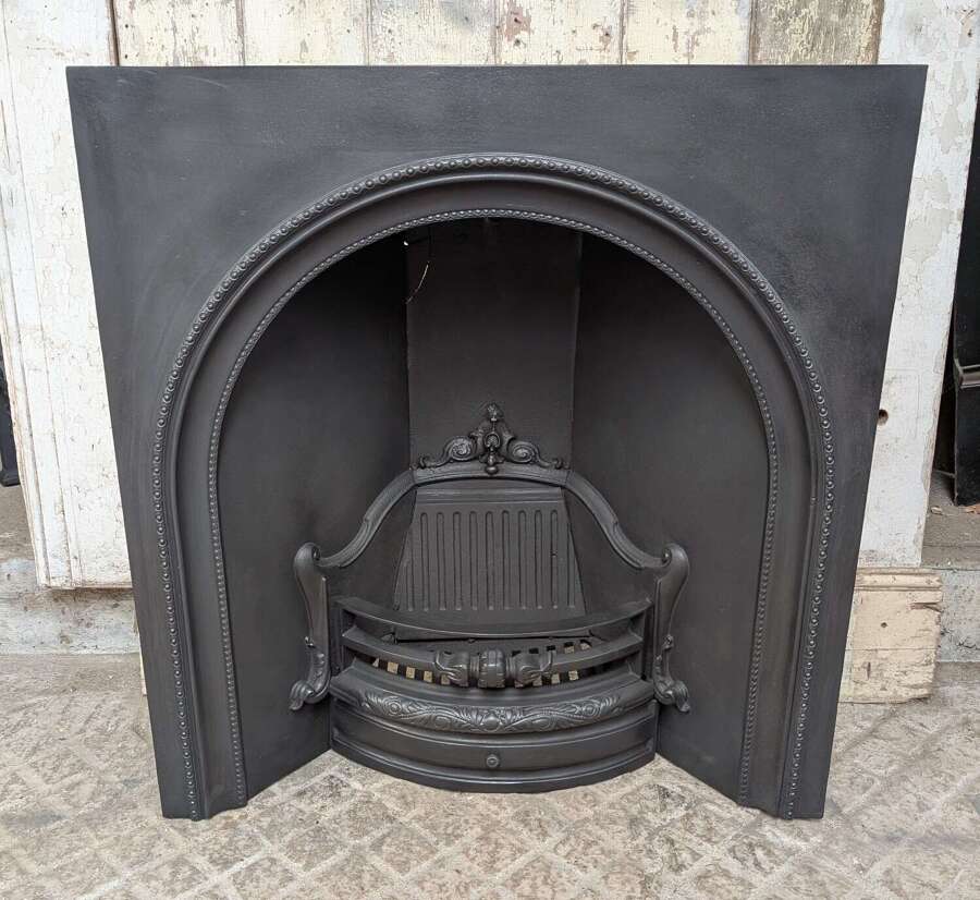 FI0127 A RECLAIMED EARLY VICTORIAN CAST IRON ARCHED FIRE INSERT