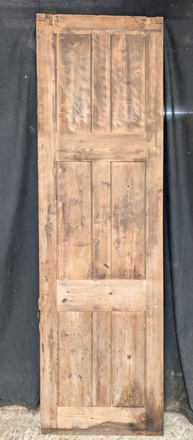 M2253 A RECLAIMED PINE DOOR IDEAL FOR TABLE TOP / POTTING TABLE TOP / DECOR
