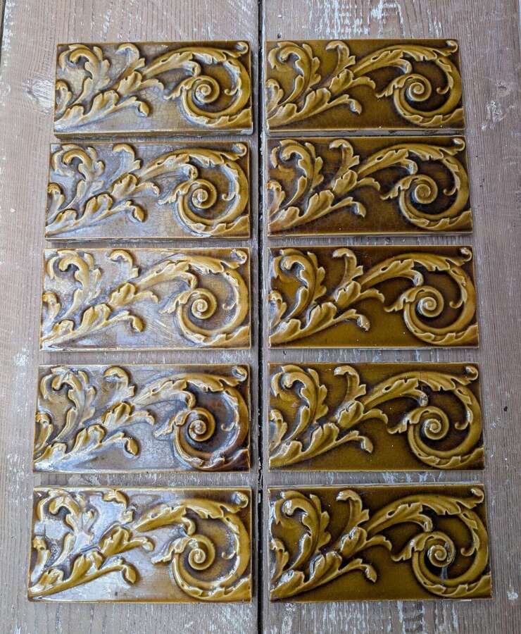 M2258 SET OF 10 RECLAIMED VICTORIAN ACANTHUS LEAF BORDER TILES