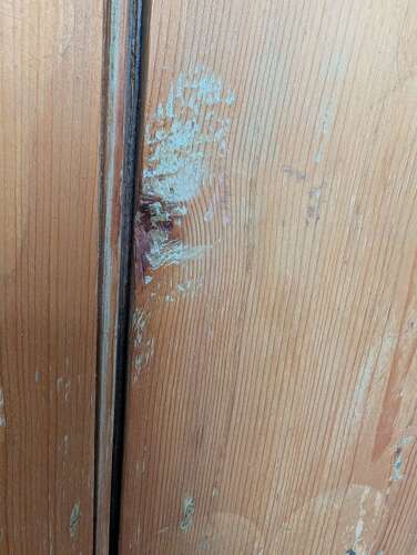 DI1067 A RUSTIC RECLAIMED PINE INTERNAL PLANK DOOR