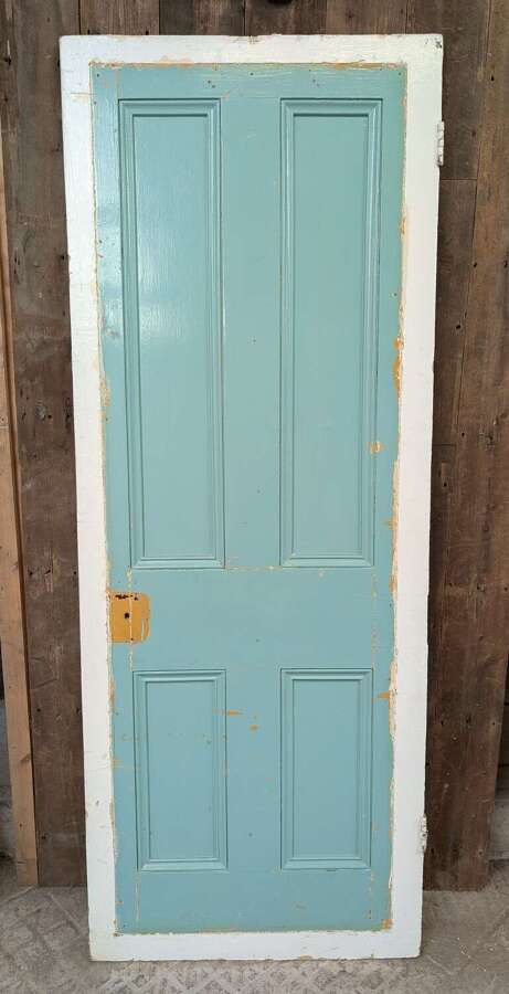 DI1111 A RECLAIMED 4 PANEL VICTORIAN PAINTED PINE INTERNAL DOOR