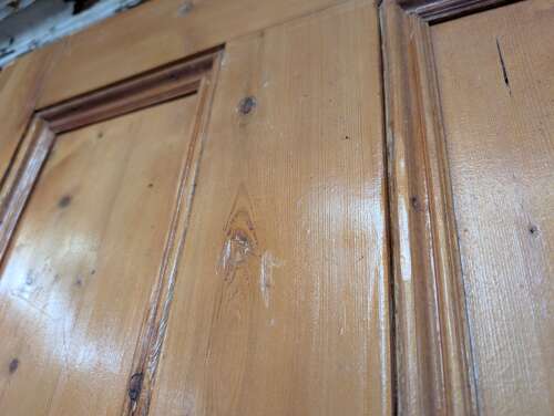 DI1113 RECLAIMED 4 PANEL VICTORIAN STRIPPED PINE INTERNAL DOOR