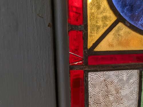 DE1058 A PRETTY RECLAIMED PAINTED PINE STAINED GLASS FRONT DOOR