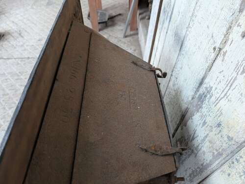 FB0213 A VERY ORNATE RECLAIMED EARLY VICTORIAN CAST IRON FIRE INSERT