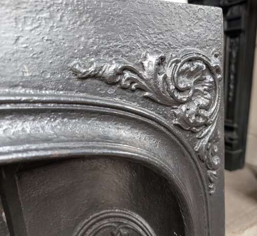 FB0213 A VERY ORNATE RECLAIMED EARLY VICTORIAN CAST IRON FIRE INSERT