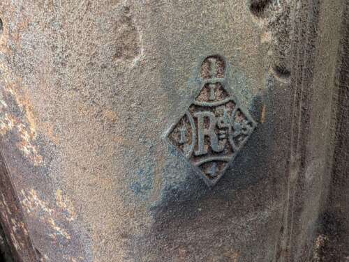 FB0213 A VERY ORNATE RECLAIMED EARLY VICTORIAN CAST IRON FIRE INSERT
