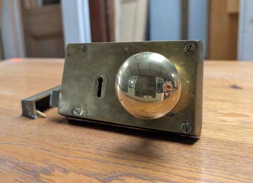 M2358 A RECLAIMED ANTIQUE BRASS RIM LOCK / KEEP / HANDLES INTERNAL USE LEFT HAND