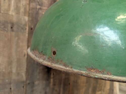 M2371 A RECLAIMED METAL INDUSTRIAL ENAMELLED HANGING PENDANT LIGHT / LAMP