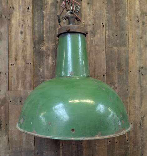 M2371 A RECLAIMED METAL INDUSTRIAL ENAMELLED HANGING PENDANT LIGHT / LAMP