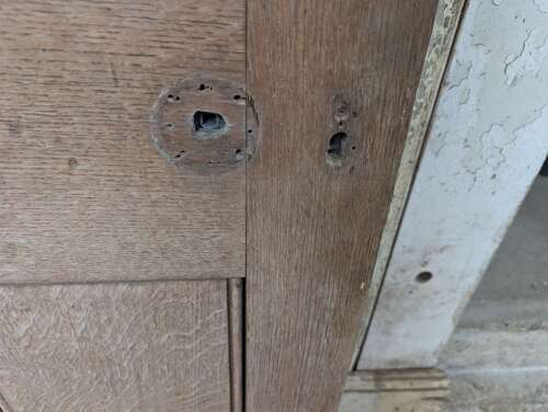 DB0798 A RECLAIMED SOLID OAK INTERNAL / EXTERNAL DOOR