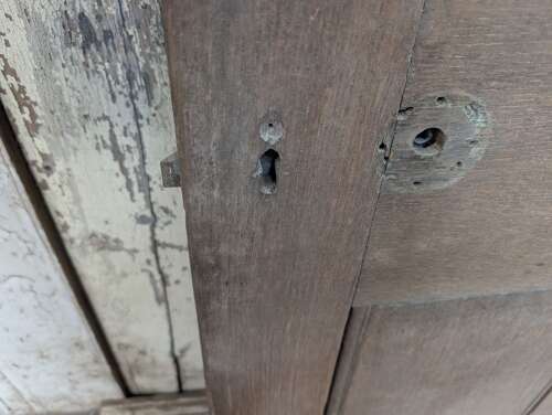 DB0798 A RECLAIMED SOLID OAK INTERNAL / EXTERNAL DOOR