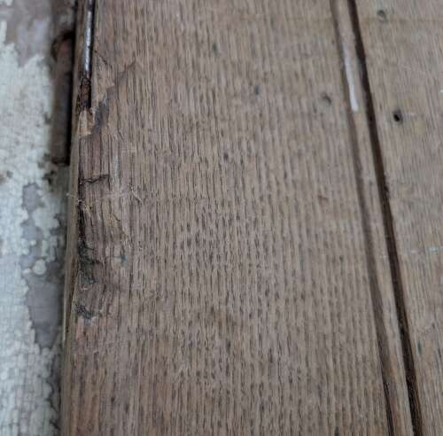 DB0798 A RECLAIMED SOLID OAK INTERNAL / EXTERNAL DOOR