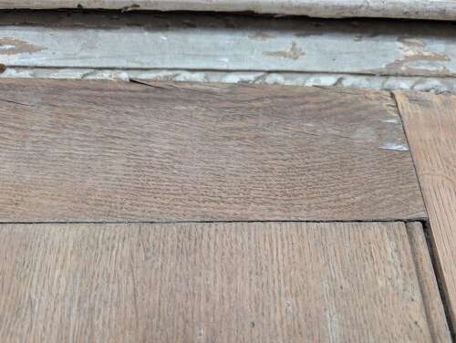DB0798 A RECLAIMED SOLID OAK INTERNAL / EXTERNAL DOOR